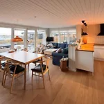 Cozy House With Sea View In Prázdninový dům *