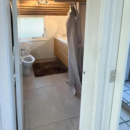 Cozy House With Sea View In بيت للعطل *